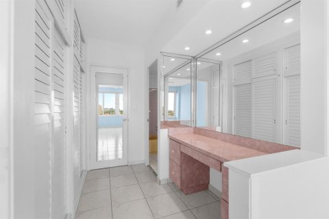 Copropriété à vendre à Fort Lauderdale, Floride: 2 chambres, 100.98 m2 № 638775 - photo 22