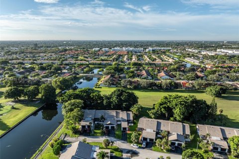 Condo in Tamarac, Florida, 2 bedrooms  № 1378981 - photo 26