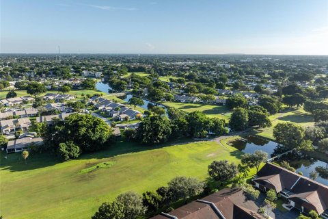 Copropriété à vendre à Tamarac, Floride: 2 chambres, 98.48 m2 № 1378981 - photo 29