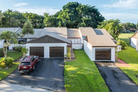 Copropriété à vendre à Tamarac, Floride: 2 chambres, 98.48 m2 № 1378981 - photo 2