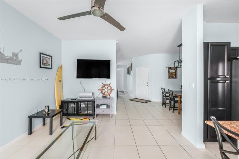 Townhouse in Miami Gardens, Florida 3 bedrooms, 147.62 sq.m. № 1353726 - photo 13