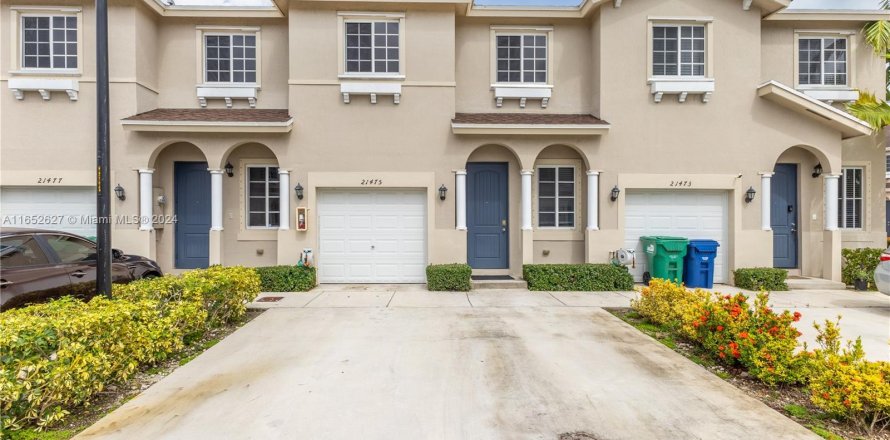 Townhouse in Miami Gardens, Florida 3 bedrooms, 147.62 sq.m. № 1353726