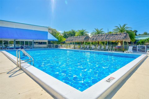 Condo in Islamorada, Village of Islands, Florida, 2 bedrooms  № 1181626 - photo 30