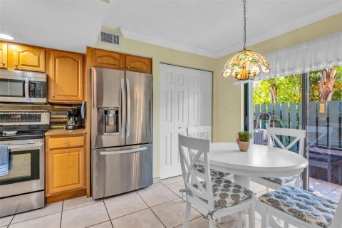 Condo in Islamorada, Village of Islands, Florida, 2 bedrooms  № 1181626 - photo 5