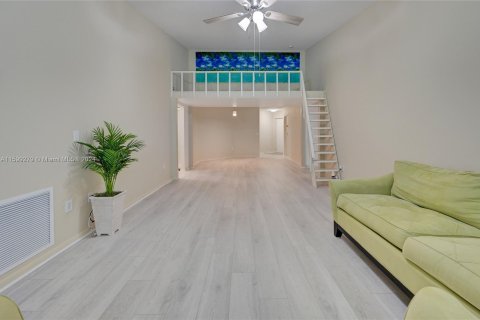 Copropriété à vendre à Coconut Creek, Floride: 2 chambres, 120.59 m2 № 1209609 - photo 3