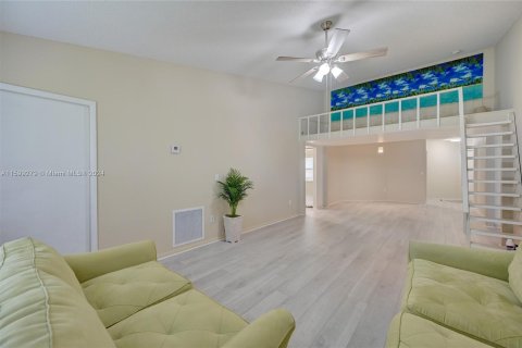 Copropriété à vendre à Coconut Creek, Floride: 2 chambres, 120.59 m2 № 1209609 - photo 9