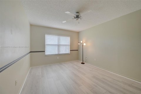 Condominio en venta en Coconut Creek, Florida, 2 dormitorios, 120.59 m2 № 1209609 - foto 22