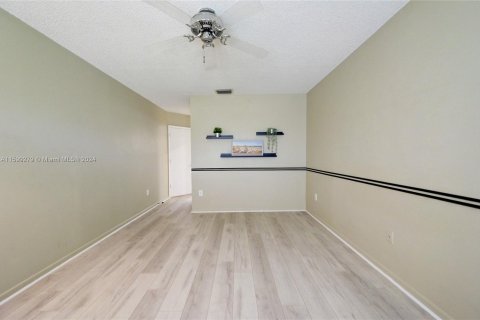Copropriété à vendre à Coconut Creek, Floride: 2 chambres, 120.59 m2 № 1209609 - photo 20