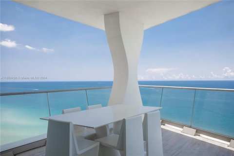 Condo in Sunny Isles Beach, Florida, 4 bedrooms  № 1347755 - photo 20