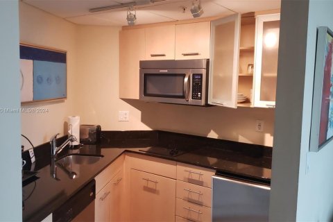 Condo in Fort Lauderdale, Florida, 1 bedroom  № 1347699 - photo 7