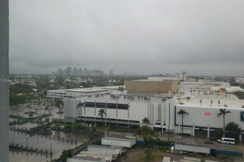 Condo in Fort Lauderdale, Florida, 1 bedroom  № 1347699 - photo 10