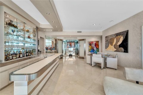 Condominio en venta en Bal Harbour, Florida, 2 dormitorios, 205.31 m2 № 1347756 - foto 14