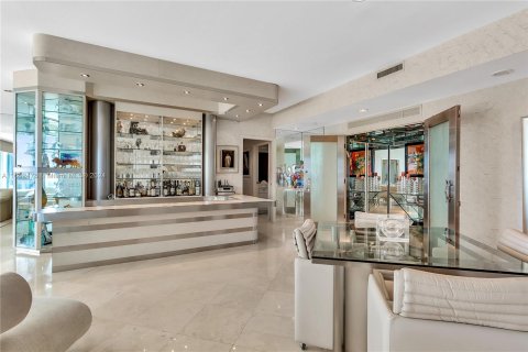 Condominio en venta en Bal Harbour, Florida, 2 dormitorios, 205.31 m2 № 1347756 - foto 20