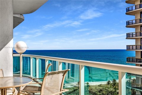 Condominio en venta en Bal Harbour, Florida, 2 dormitorios, 205.31 m2 № 1347756 - foto 5