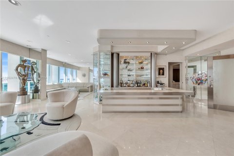 Condominio en venta en Bal Harbour, Florida, 2 dormitorios, 205.31 m2 № 1347756 - foto 13