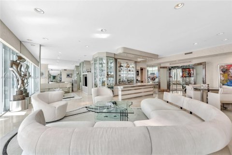 Condominio en venta en Bal Harbour, Florida, 2 dormitorios, 205.31 m2 № 1347756 - foto 19