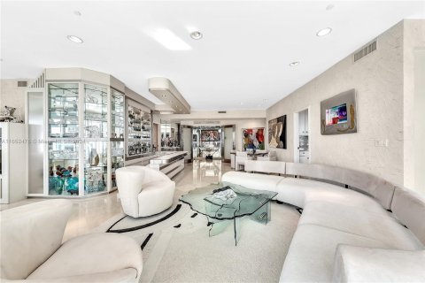 Condominio en venta en Bal Harbour, Florida, 2 dormitorios, 205.31 m2 № 1347756 - foto 6