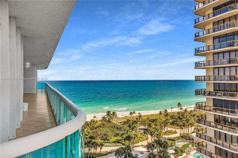 Condominio en venta en Bal Harbour, Florida, 2 dormitorios, 205.31 m2 № 1347756 - foto 24