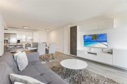 Condo in Sunny Isles Beach, Florida, 1 bedroom  № 1347700 - photo 8