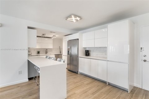 Copropriété à vendre à Sunny Isles Beach, Floride: 1 chambre, 92.9 m2 № 1347700 - photo 1