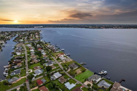 Land in Cape Coral, Florida № 1355361 - photo 13