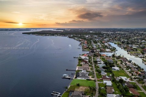 Land in Cape Coral, Florida № 1355361 - photo 11