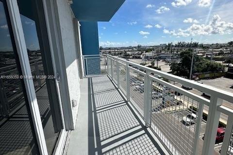 Apartamento en alquiler en Hialeah, Florida, 1 dormitorio, 59.92 m2 № 1355359 - foto 13