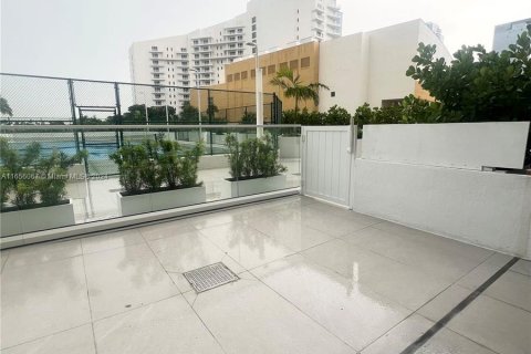 Copropriété à louer à Miami, Floride: 2 chambres, 86.12 m2 № 1355362 - photo 8