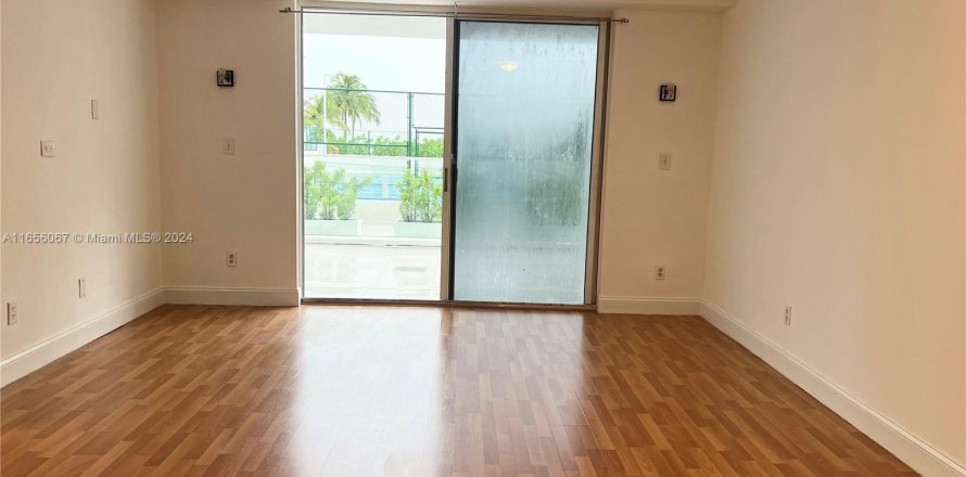 Condo in Miami, Florida, 2 bedrooms  № 1355362