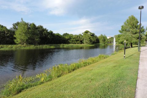 Condo in Palm Beach Gardens, Florida, 2 bedrooms  № 996363 - photo 2