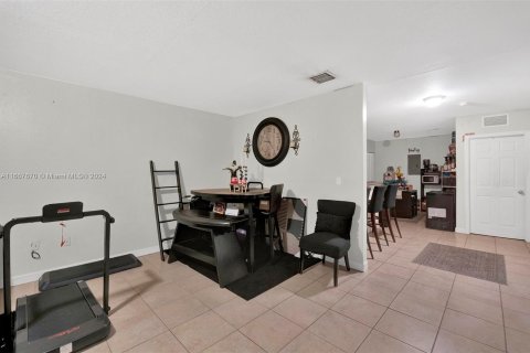 Immobilier commercial à vendre à Miami, Floride: 459.96 m2 № 1384485 - photo 27