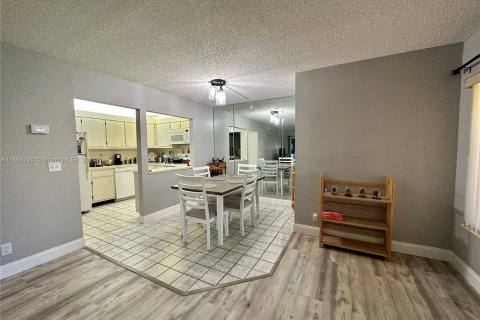 Copropriété à vendre à Greenacres, Floride: 2 chambres, 87.05 m2 № 1384401 - photo 16