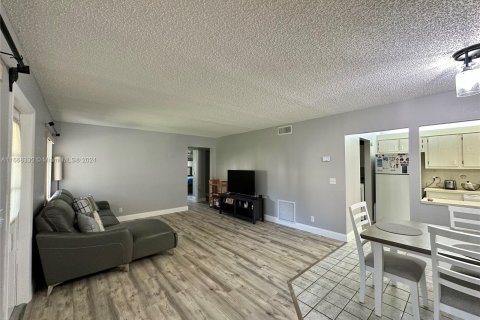 Copropriété à vendre à Greenacres, Floride: 2 chambres, 87.05 m2 № 1384401 - photo 15