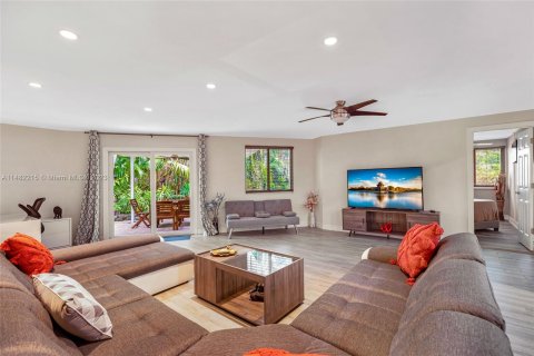Casa en venta en Fort Lauderdale, Florida, 4 dormitorios, 218.6 m2 № 824816 - foto 11