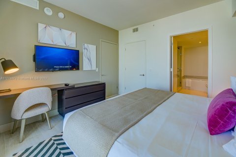 Condominio en venta en Hollywood, Florida, 2 dormitorios, 99.87 m2 № 120310 - foto 12