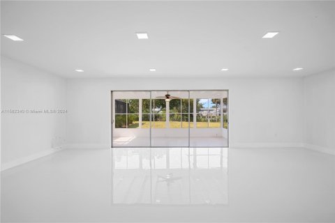 Villa ou maison à vendre à Fort Myers, Floride: 3 chambres, 140.38 m2 № 1162217 - photo 13