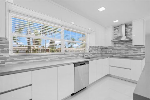 Villa ou maison à vendre à Fort Myers, Floride: 3 chambres, 140.38 m2 № 1162217 - photo 18