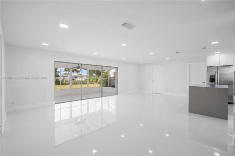 Villa ou maison à vendre à Fort Myers, Floride: 3 chambres, 140.38 m2 № 1162217 - photo 10