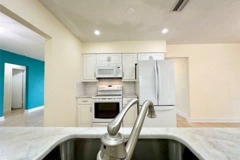 Casa en venta en Tamarac, Florida, 3 dormitorios, 148.46 m2 № 1152219 - foto 24