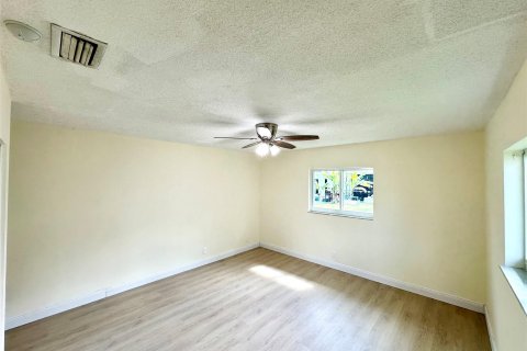Casa en venta en Tamarac, Florida, 3 dormitorios, 148.46 m2 № 1152219 - foto 8