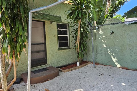 House in West Palm Beach, Florida 3 bedrooms, 176.24 sq.m. № 1152196 - photo 10