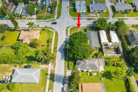 Купить земельный участок в Хомстед, Флорида № 160816 - фото 2