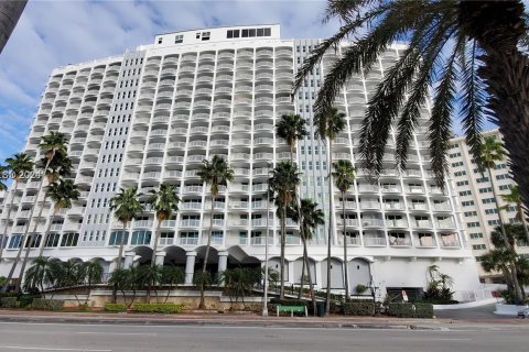 Copropriété à vendre à Miami Beach, Floride: 2 chambres, 132.85 m2 № 1238161 - photo 1