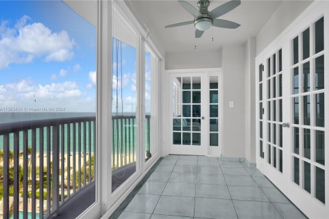 Condo in Miami Beach, Florida, 2 bedrooms  № 1238161 - photo 29