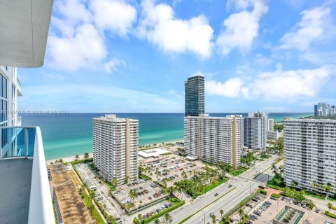 Condominio en venta en Hallandale Beach, Florida, 1 dormitorio, 81.29 m2 № 1383527 - foto 28