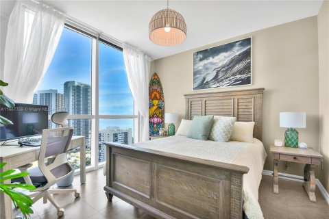 Condominio en venta en Hallandale Beach, Florida, 1 dormitorio, 81.29 m2 № 1383527 - foto 5