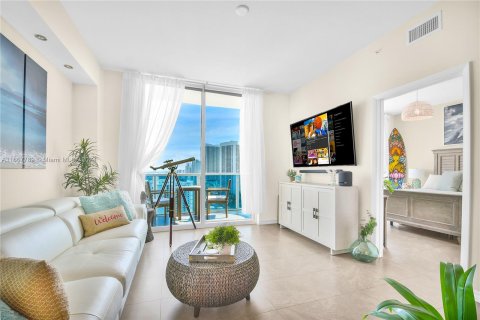 Condominio en venta en Hallandale Beach, Florida, 1 dormitorio, 81.29 m2 № 1383527 - foto 13