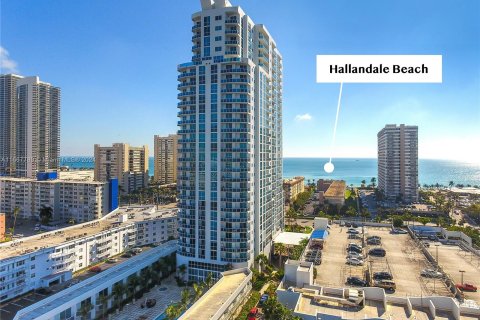 Condominio en venta en Hallandale Beach, Florida, 1 dormitorio, 81.29 m2 № 1383527 - foto 22