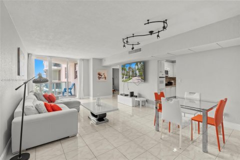 Copropriété à vendre à Hollywood, Floride: 1 chambre, 73.3 m2 № 1383568 - photo 14