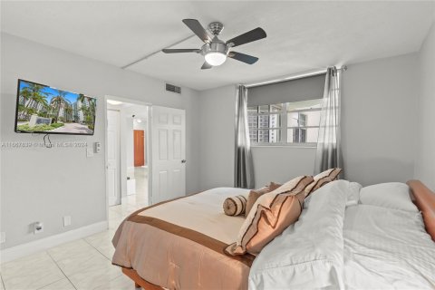 Copropriété à vendre à Hollywood, Floride: 1 chambre, 73.3 m2 № 1383568 - photo 5